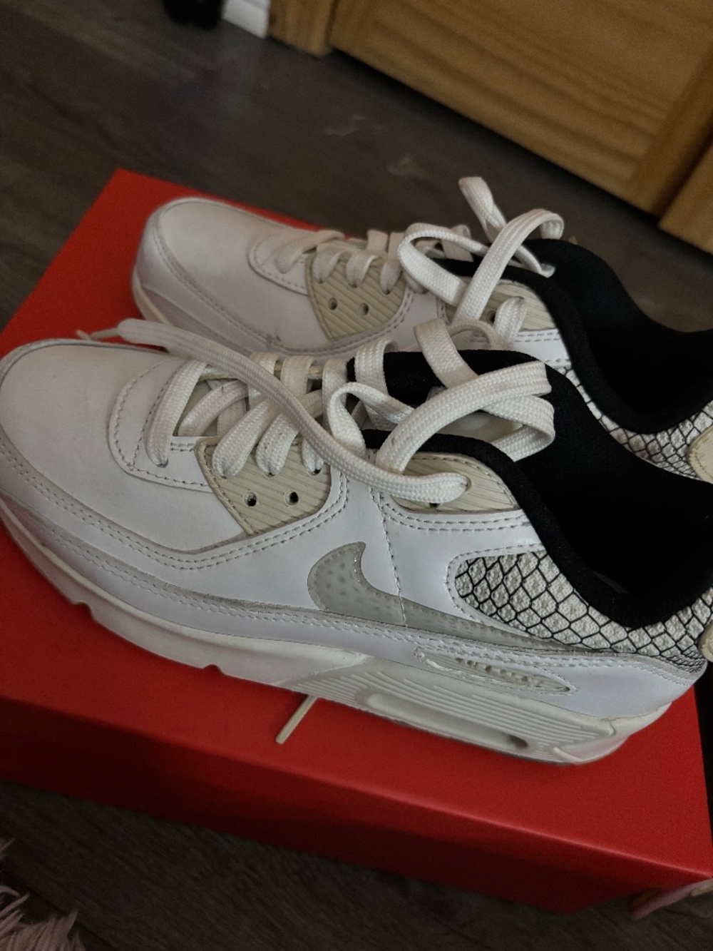 Nike Air Max 90 Netted Heel GS | White | Size 4.5Y